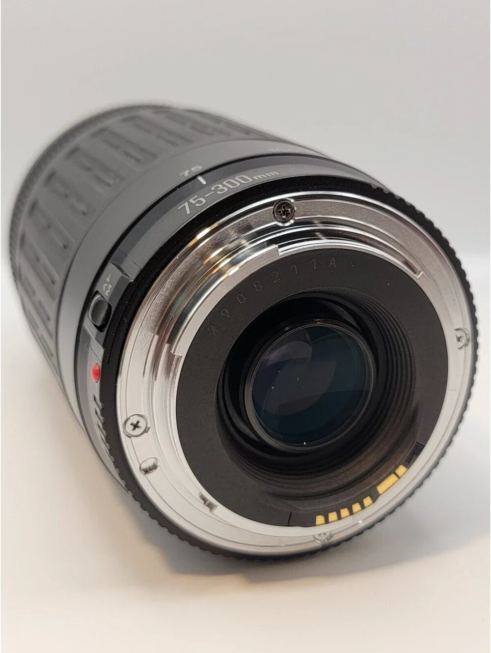 Canon Ultrasonic Zoom Lens EF 75-300mm 1:4-5.6 Made In Japan